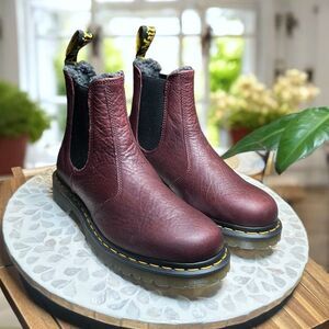 Dr. Martens 2976 WarmWair Lined Grizzly Leather Winter Snow Chelsea Boot Unisex